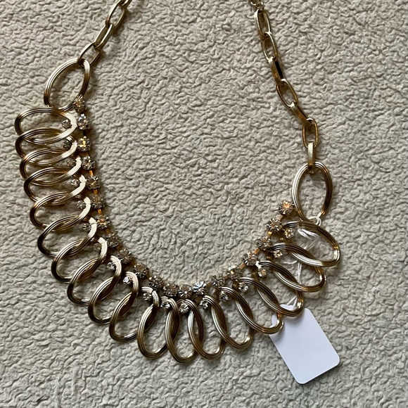 3 gorgeous costume jewelry necklaces for price of 1 - Picture 5 of 6